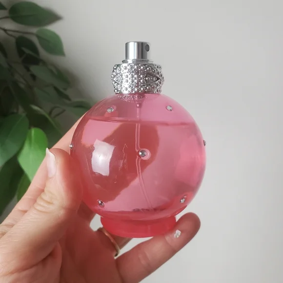 Britney Spears Fantasy Sheer Perfume 3.3oz Diamond Bottle - Picture 2 of 5